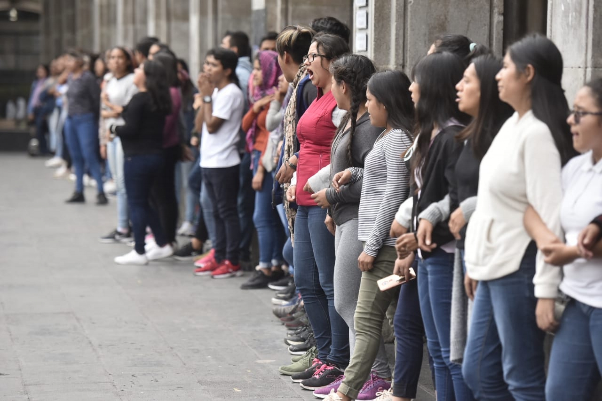 Se manifiestan estudiantes de la normal rural de Cuautla, en Cuernavaca