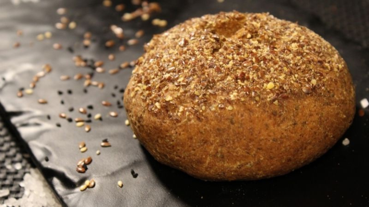 Bollos rellenos de queso mozzarella, el acompañamiento perfecto para la cena navideña