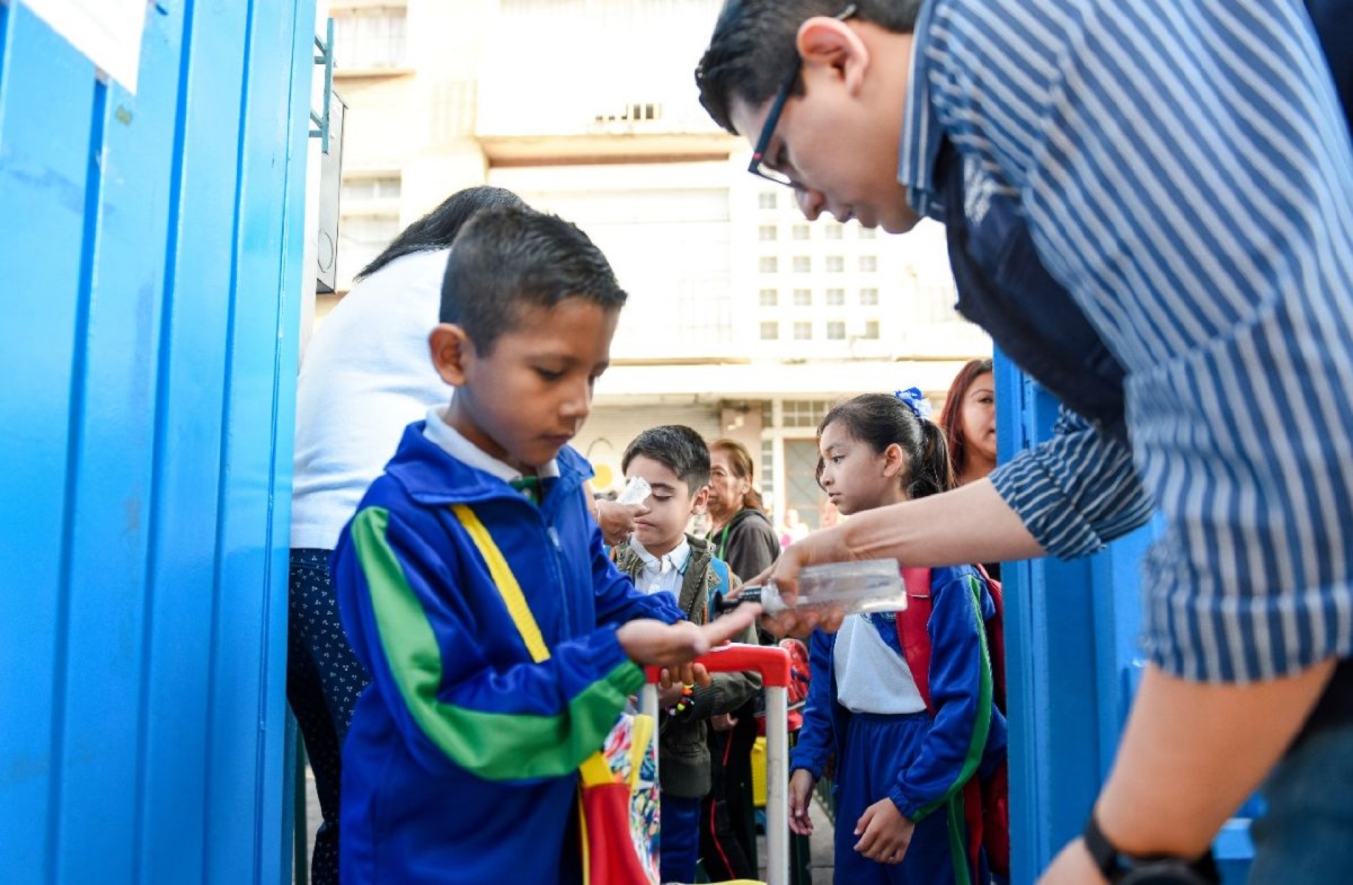 Buscan evitar rezago escolar ante contingencia