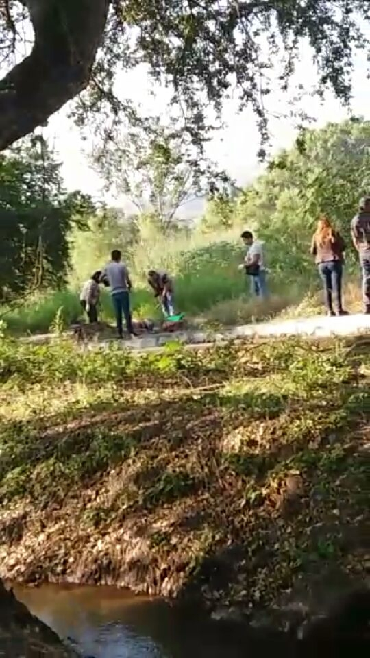 Hallan a dos jóvenes muertos en Cuautlita