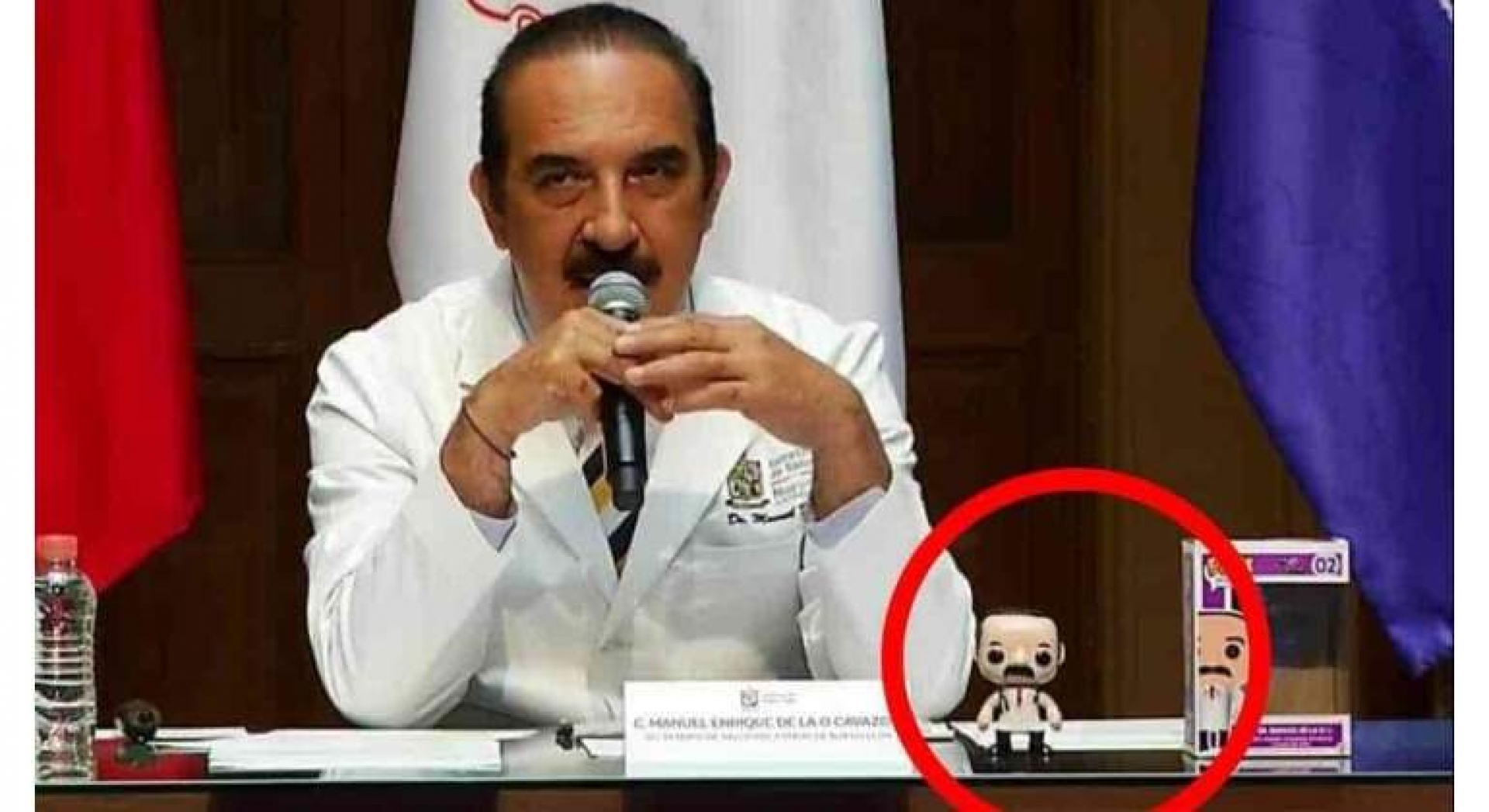 Secretario de Salud de Nuevo León venderá muñeco coleccionable de él mismo