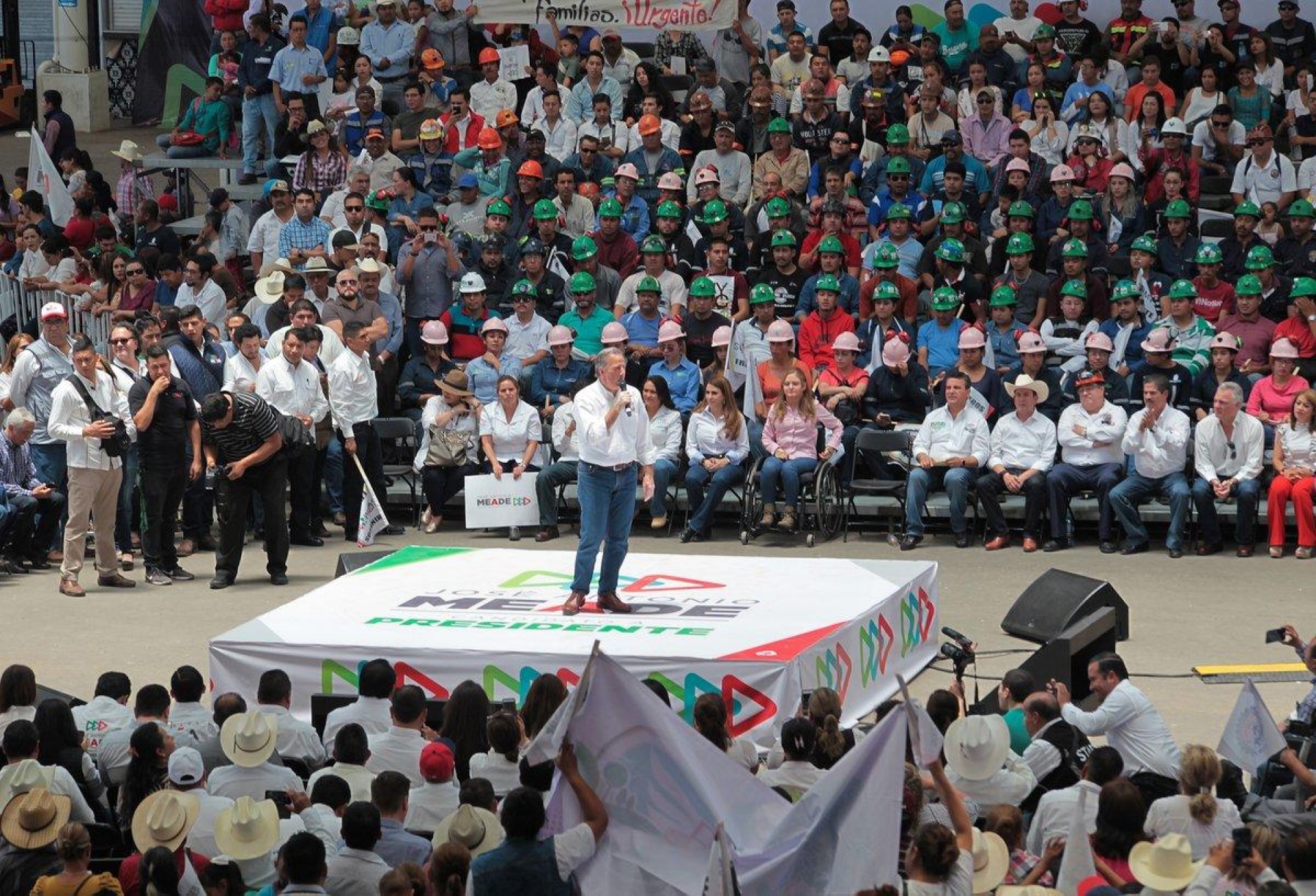 No al muro con EU, ni pacto con criminales: Meade