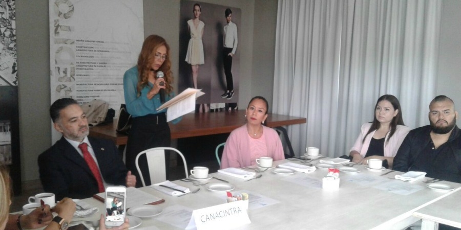 Se reúne secretaria de Desarrollo Social con empresarios