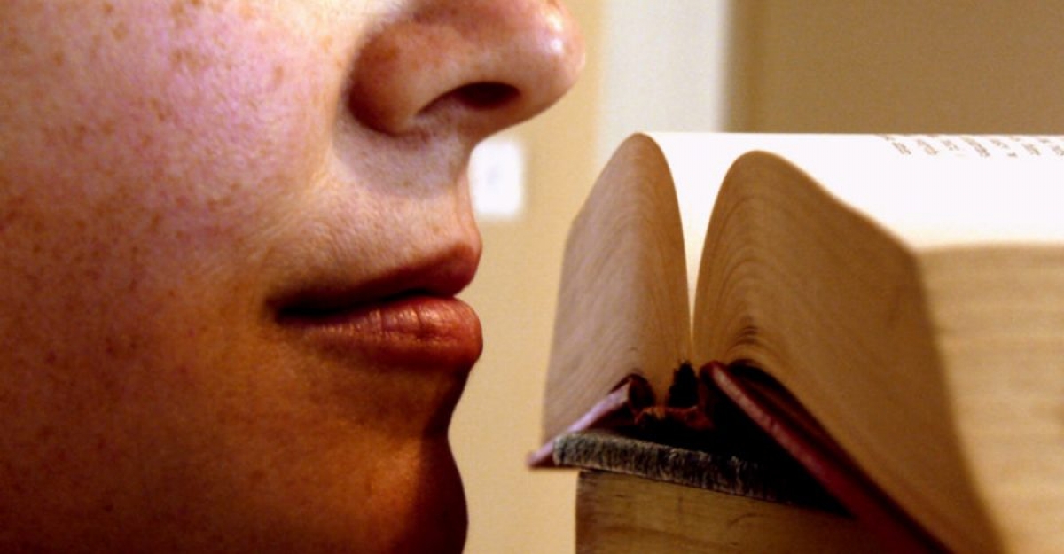 La ciencia explica el maravilloso olor de los libros