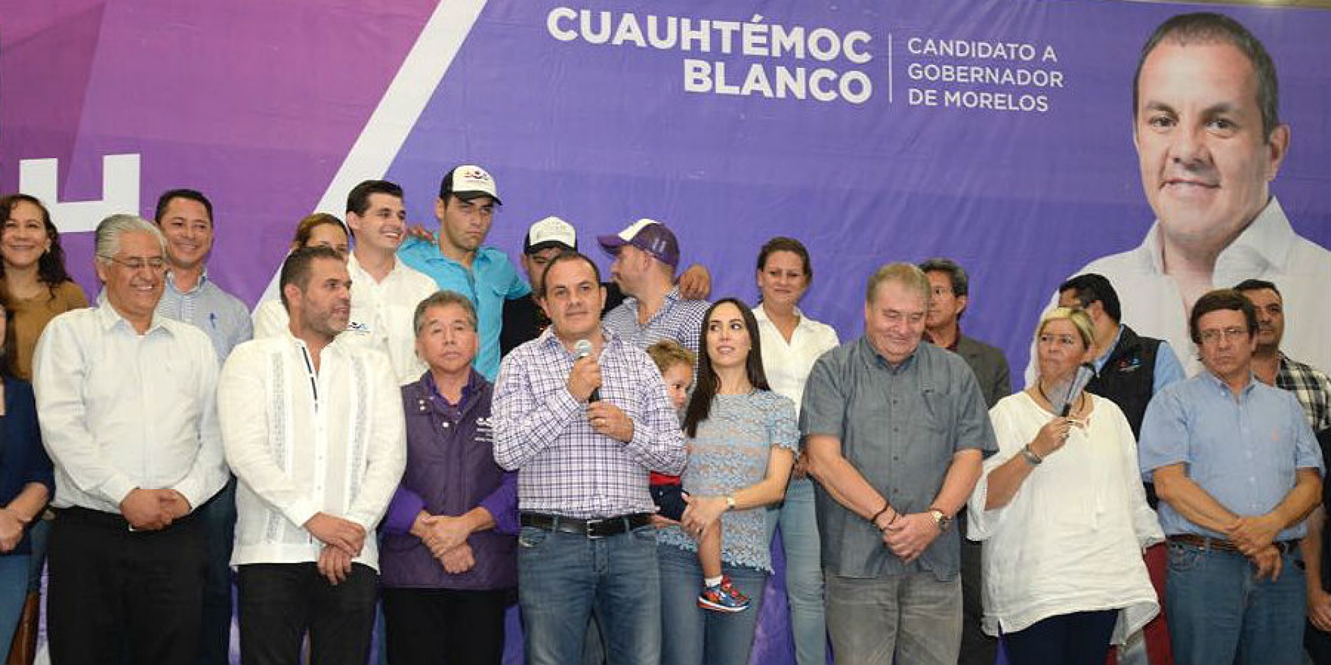 Ofrece conferencia de prensa Cuauhtémoc Blanco Bravo
