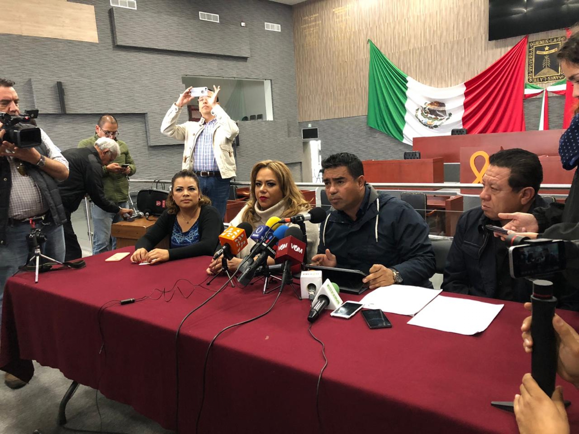 Se pronuncian diputados del PT por la remoción de dos fiscales