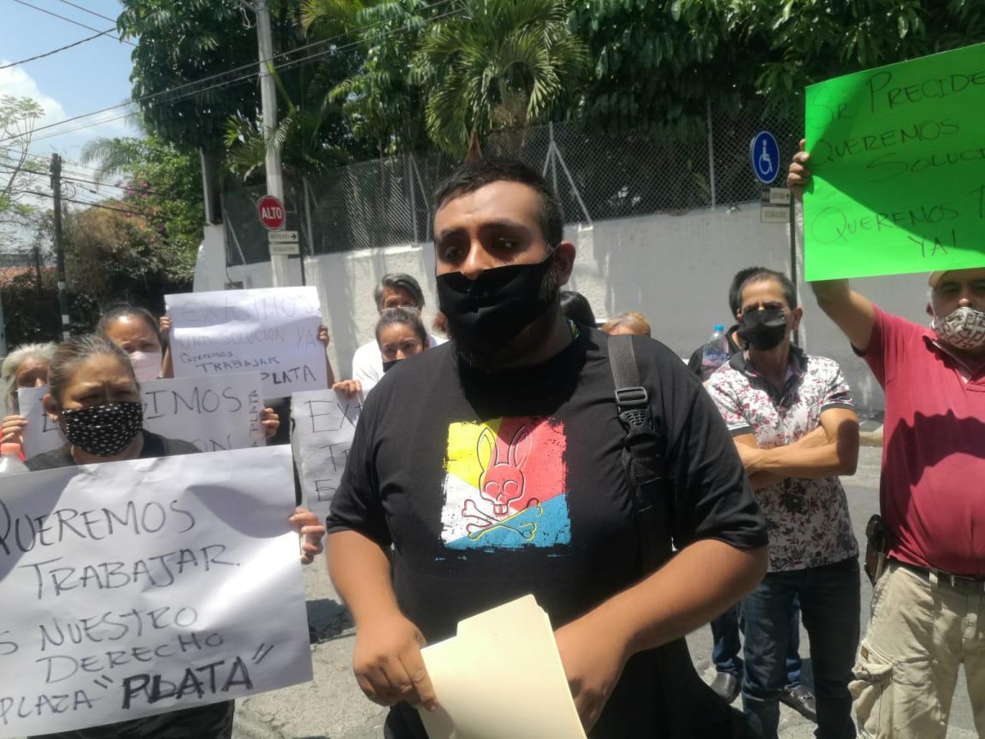 Atiende ayuntamiento capitalino a 'plateros' y agrupaciones del comercio del centro histórico