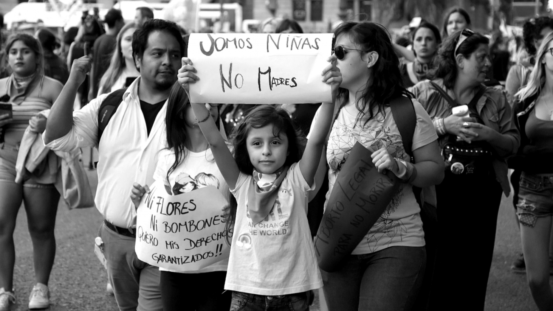 Senado analiza iniciativa para que niñas de 12 años puedan abortar