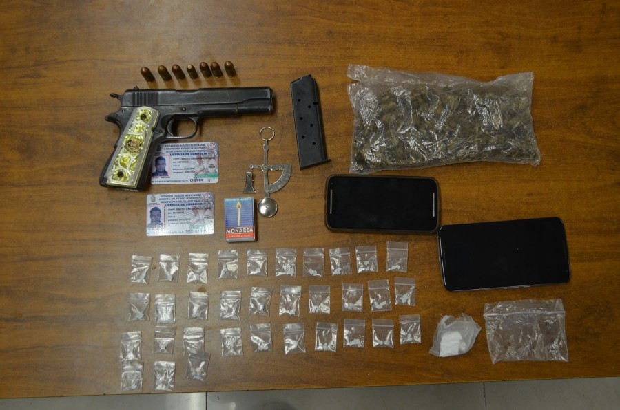 Arrestan a un hombre presuntamente armado