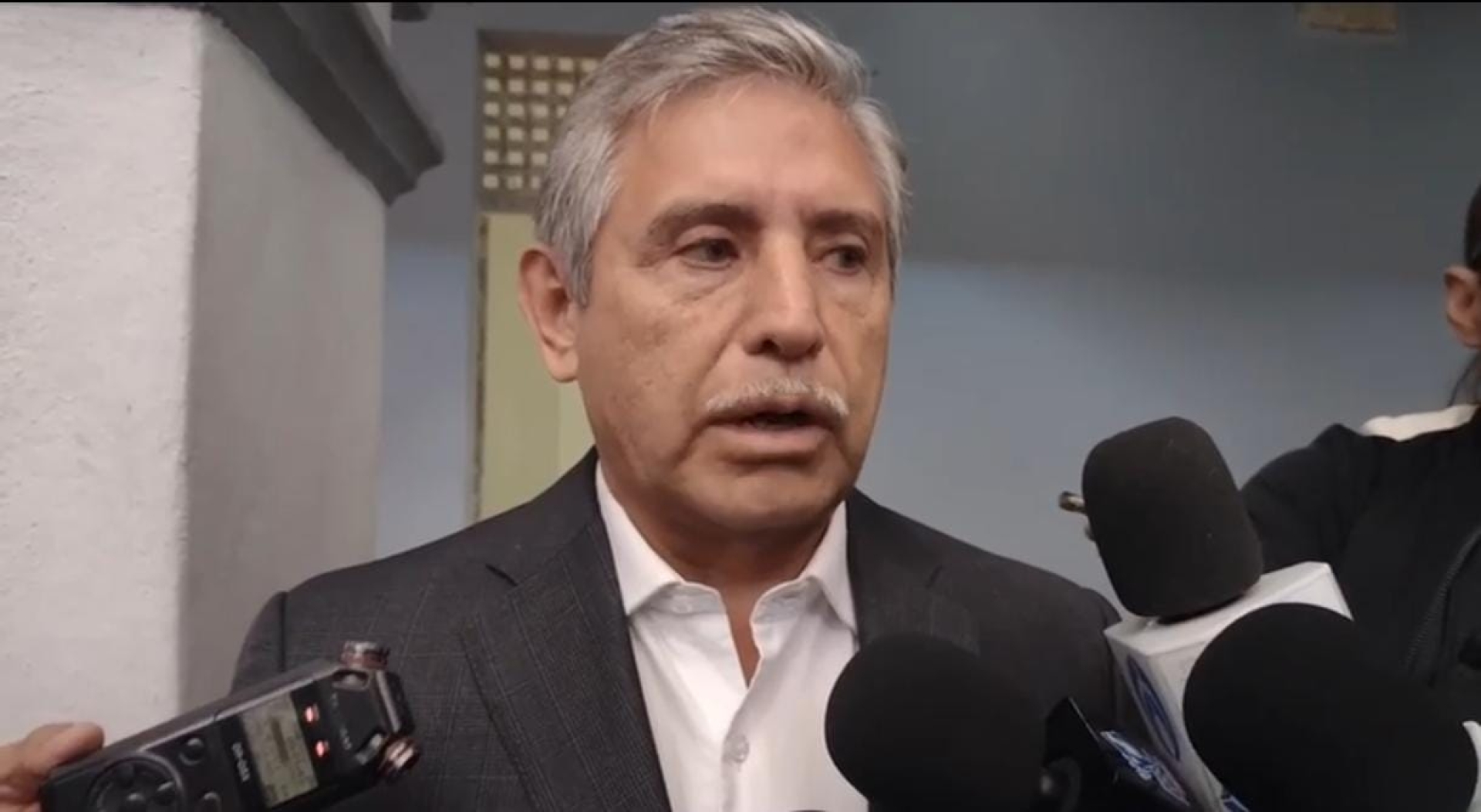 Ofrece alcalde apoyo policiaco a la UAEM