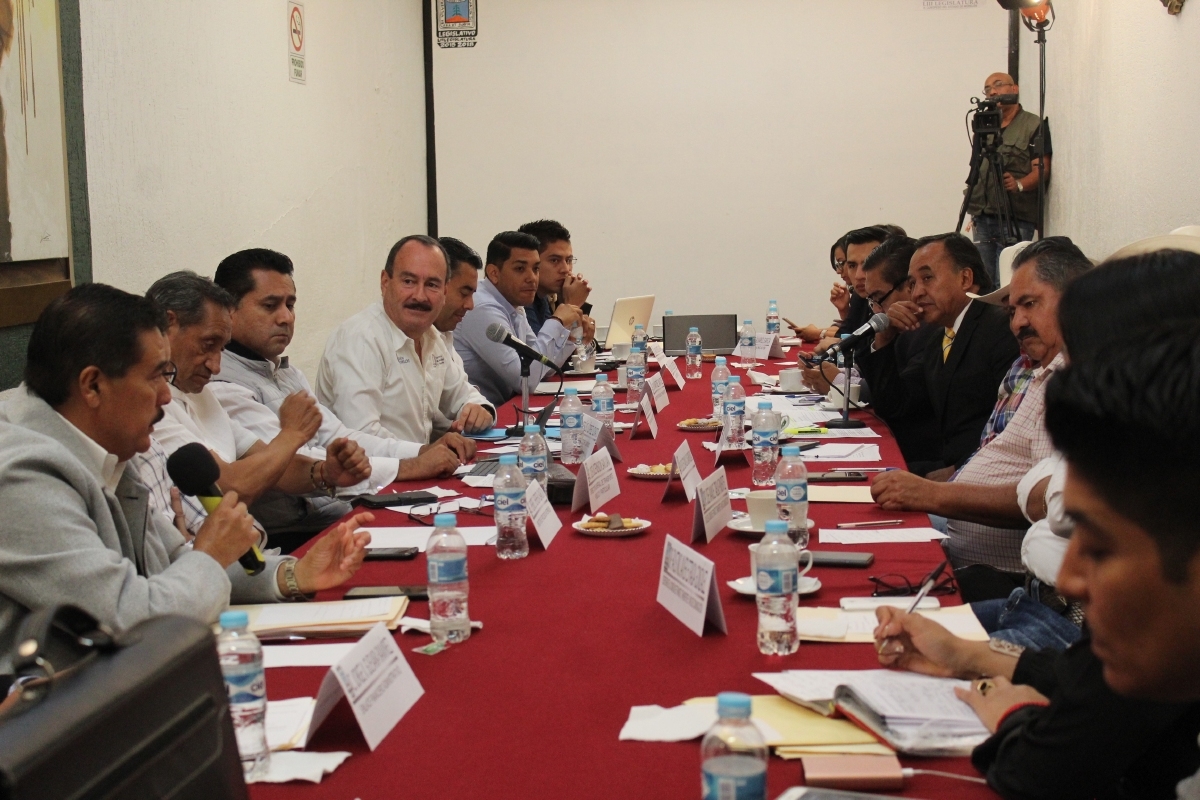 Revira Messeguer; transportistas clonaron documentos, asegura