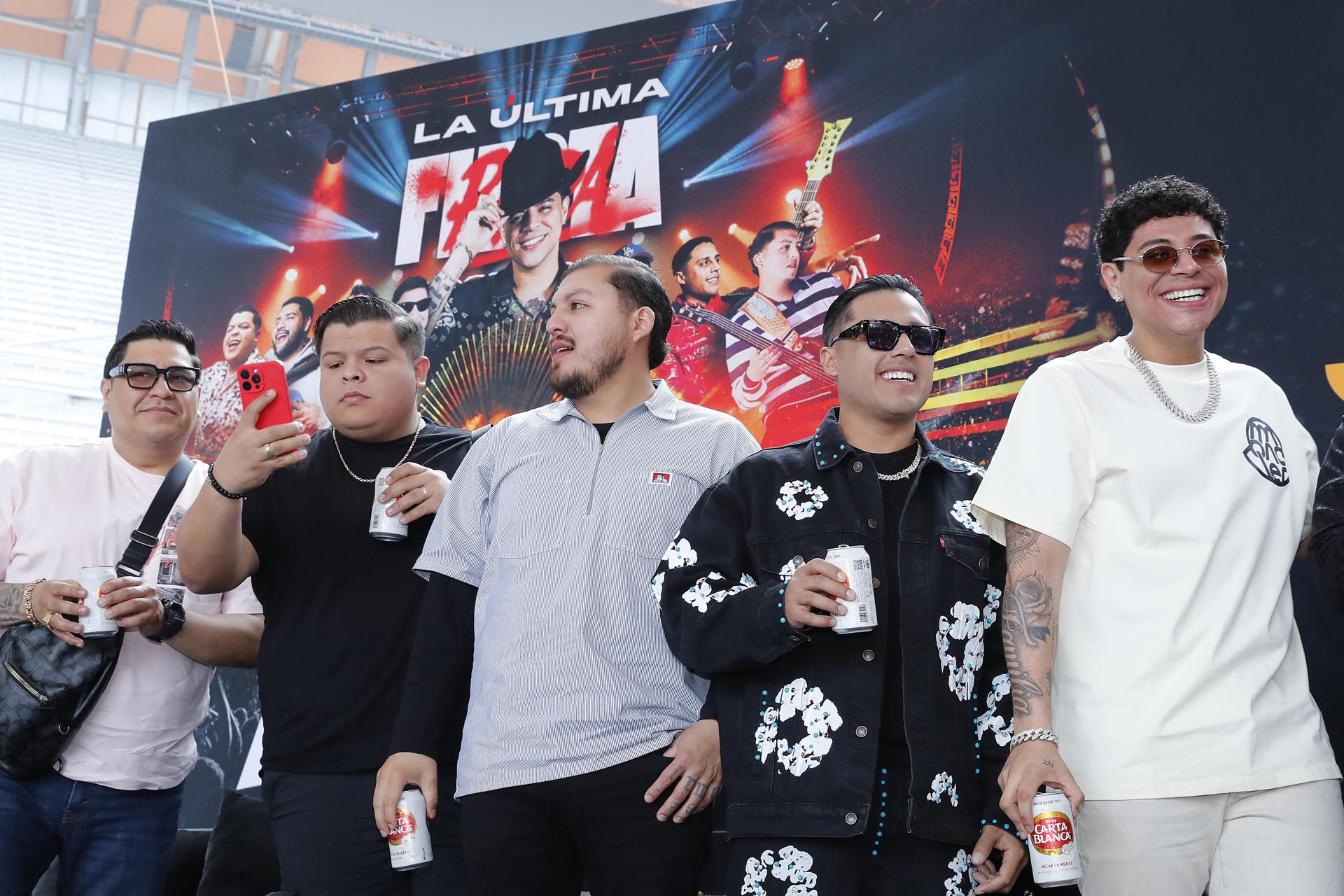 Grupo Firme rechaza los narcocorridos y celebra la música como vía para alejar a los jóvenes de la violencia
