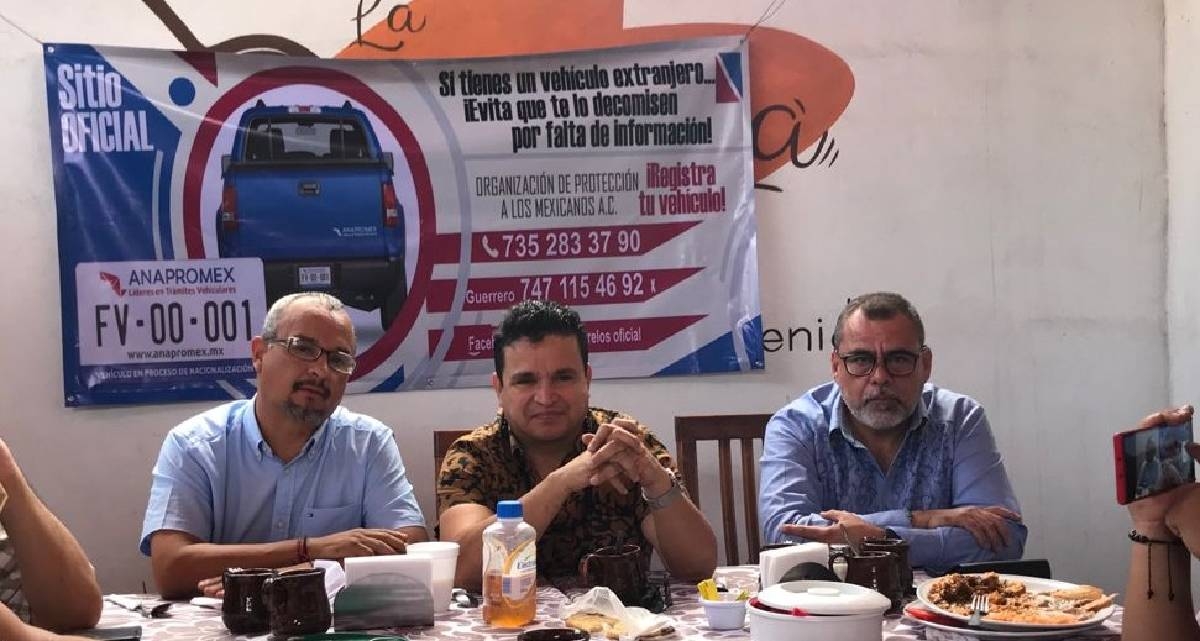 Buscan legalizar 12 mil vehículos “chocolates”