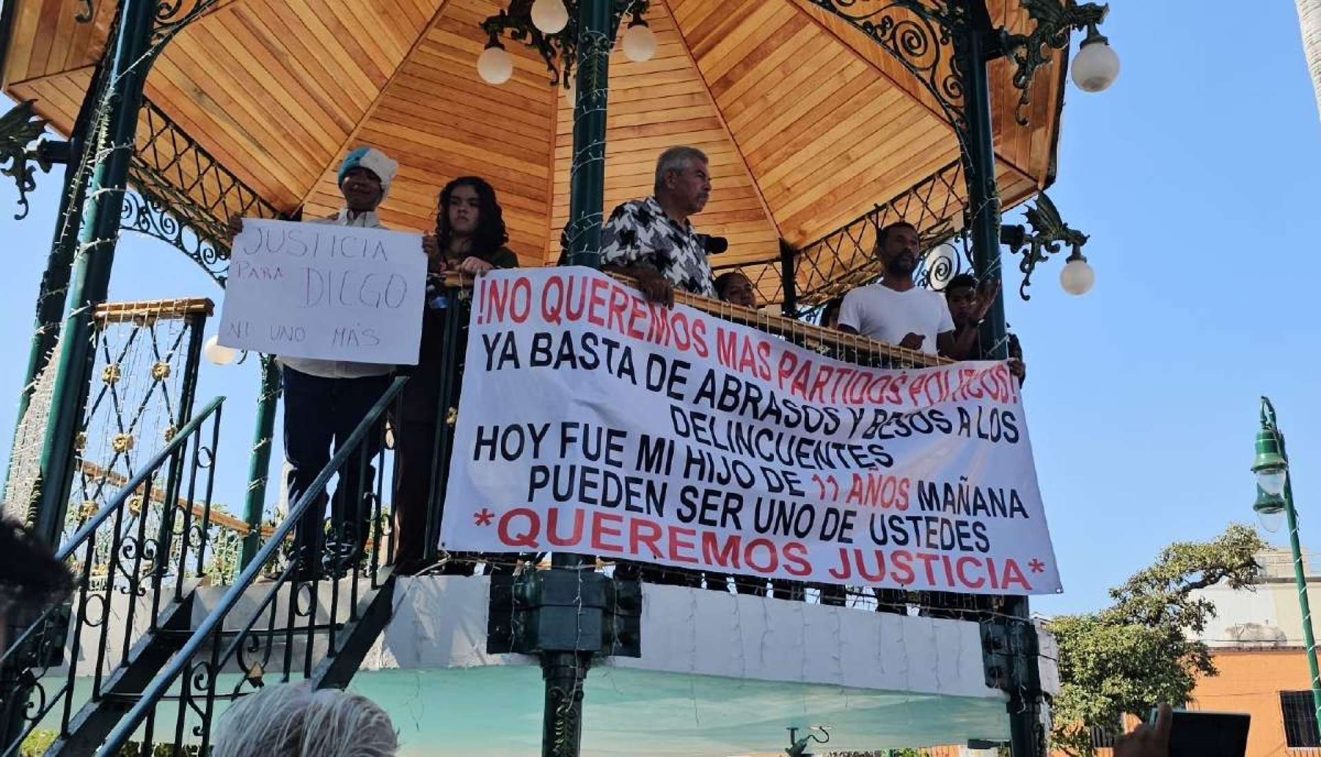 Dan último adiós y exigen justicia para el niño Diego