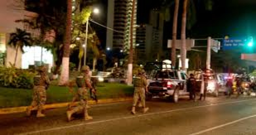 Balacera en Acapulco entre federales y comando armado deja un muerto