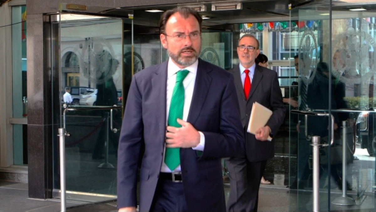 Senadores del PAN piden comparecencia de Videgaray