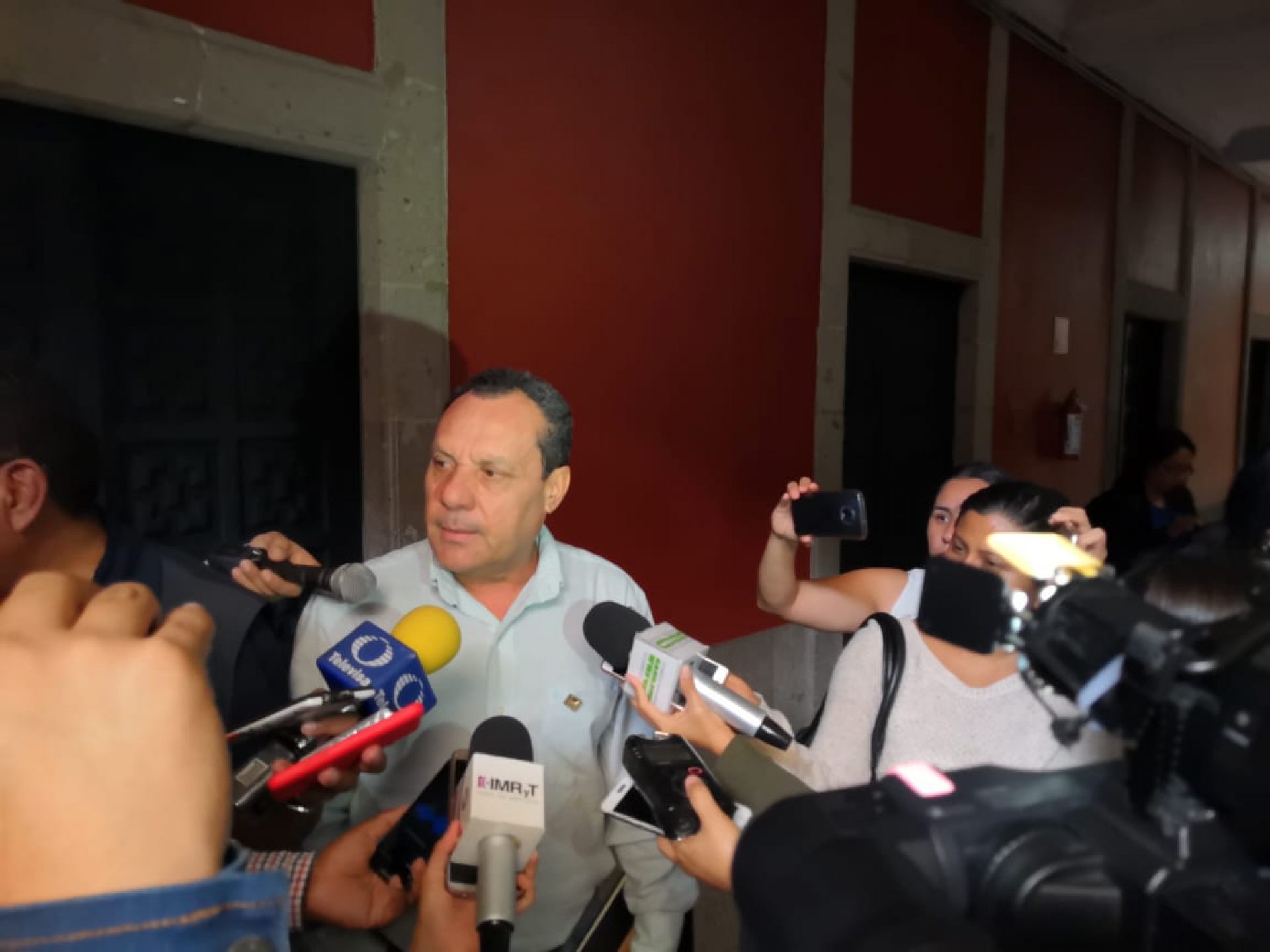Llama SDS a la población a no tirar basura en barrancas y coladeras