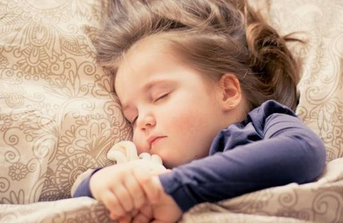Los niños que se acuestan tarde son más proclives a convertirse en adolescentes obesos