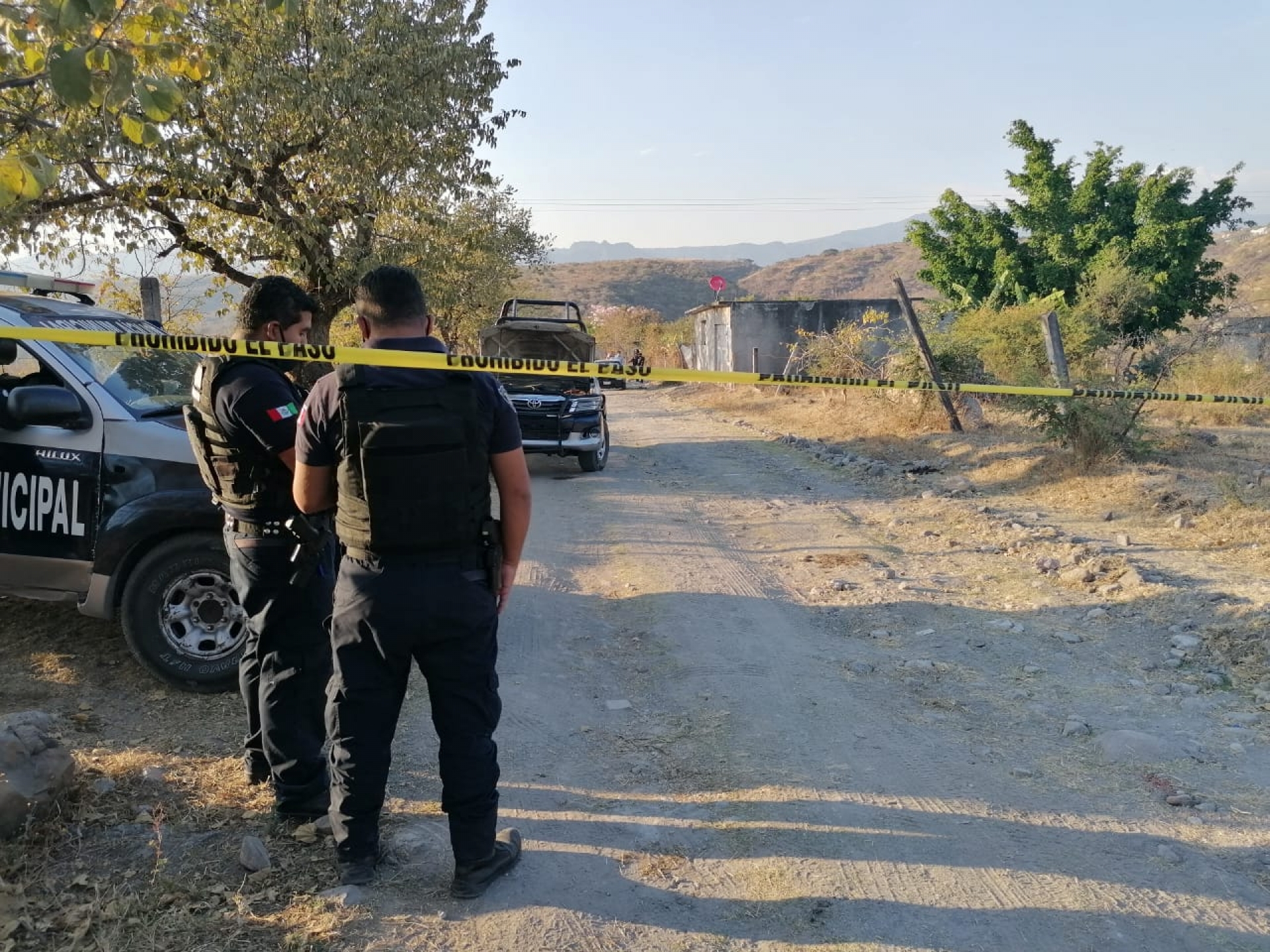 Hallan tres cadáveres calcinados en la colonia Eterna Primavera, en Temixco