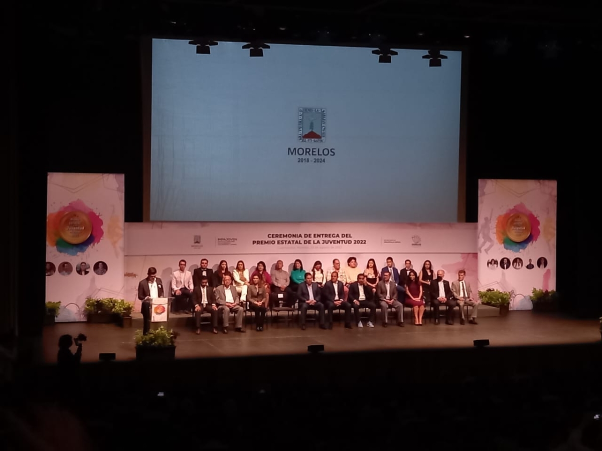 Preside gobernador ceremonia de entrega del 'Premio Estatal de la Juventud 2022'