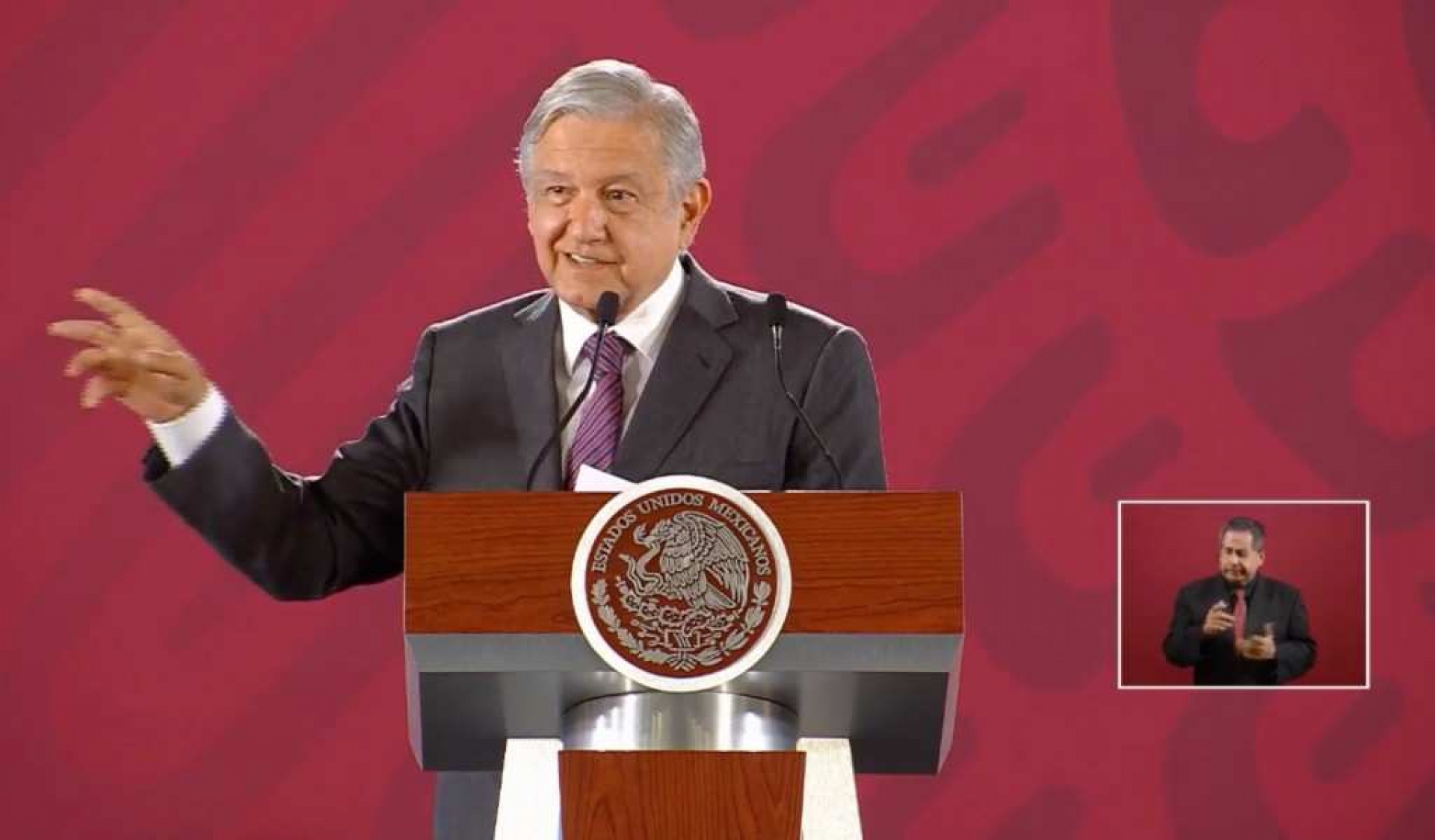 Con dinero de subasta, AMLO dará 240 mil pesos a atletas de Juegos Panamericanos