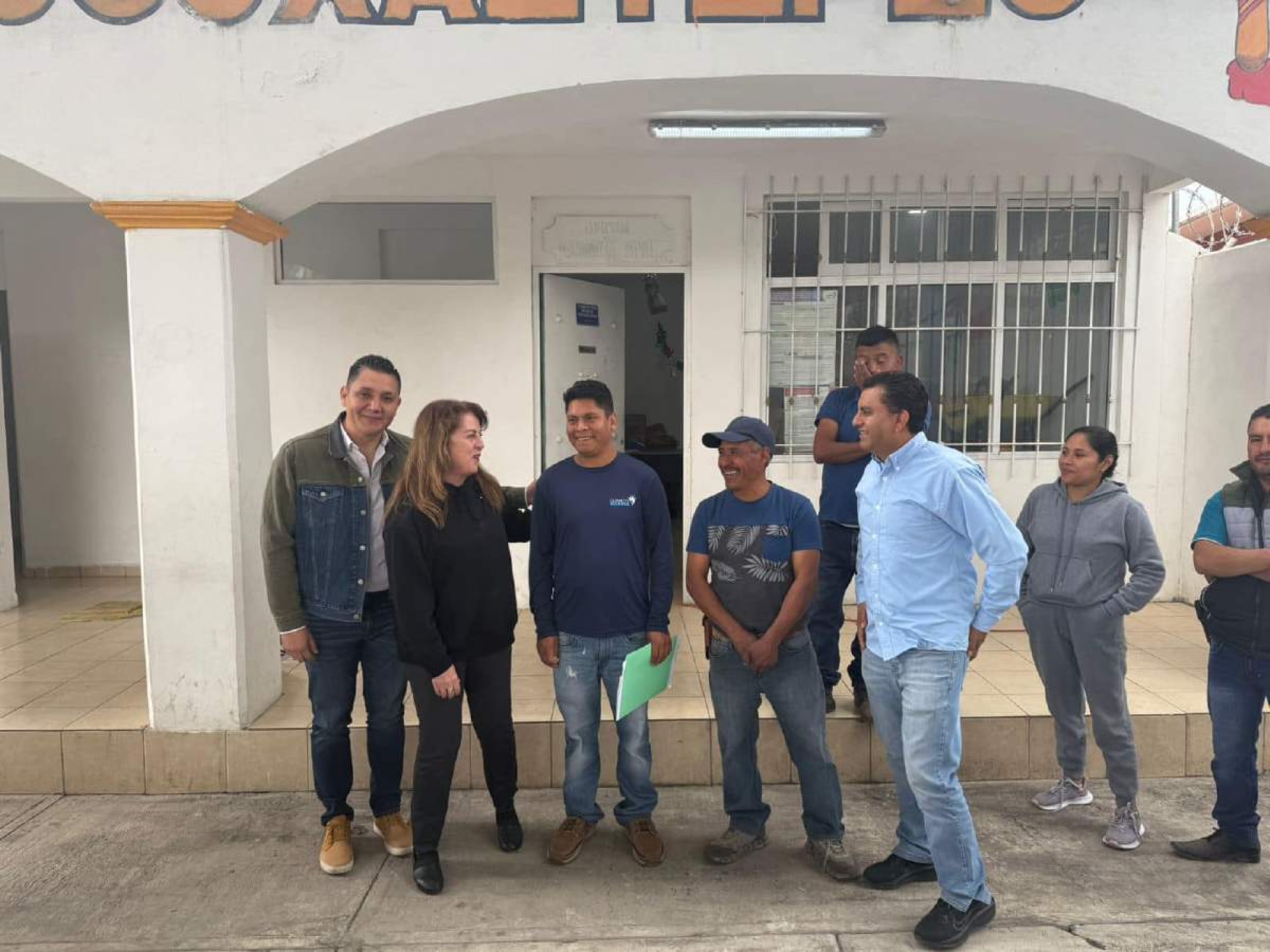 Se reúne Margarita González Saravia con habitantes de Ocoxaltepec