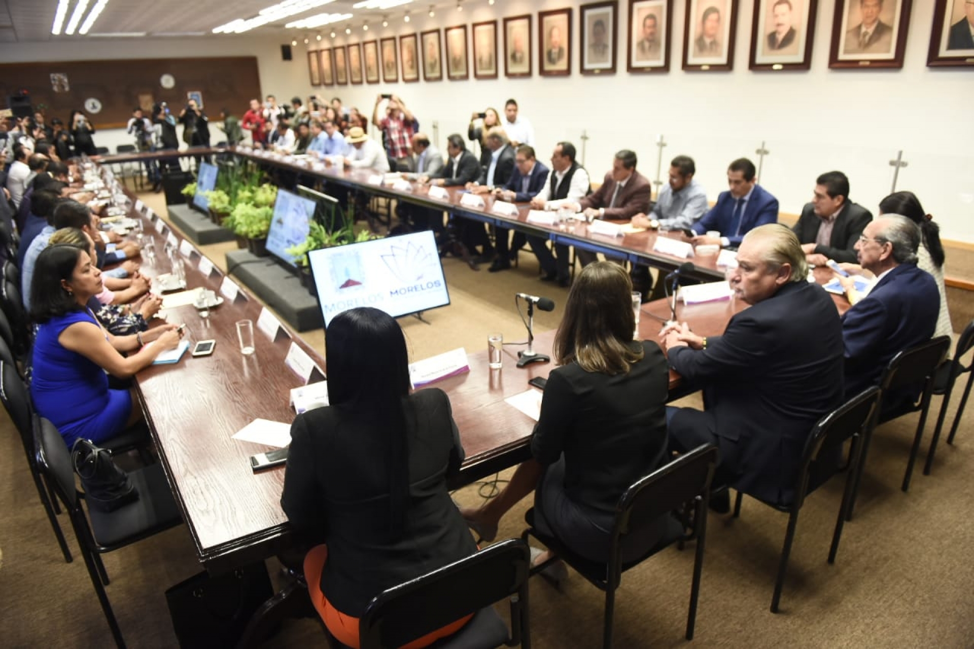 Acuerdan alcaldes con gabinete realizar reuniones periódicas para acercamiento