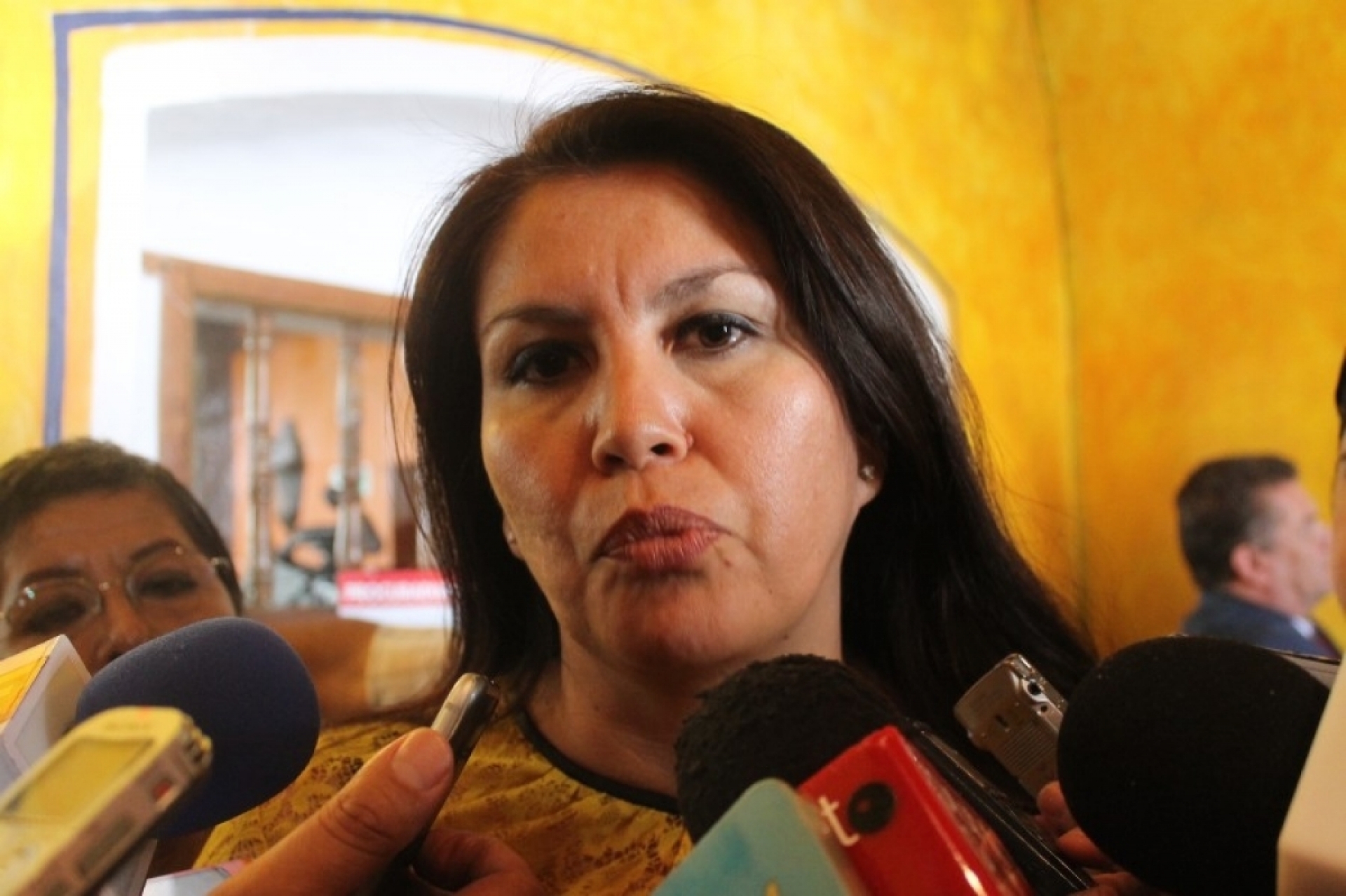 Hortencia Figueroa renuncia a militancia en el PRD