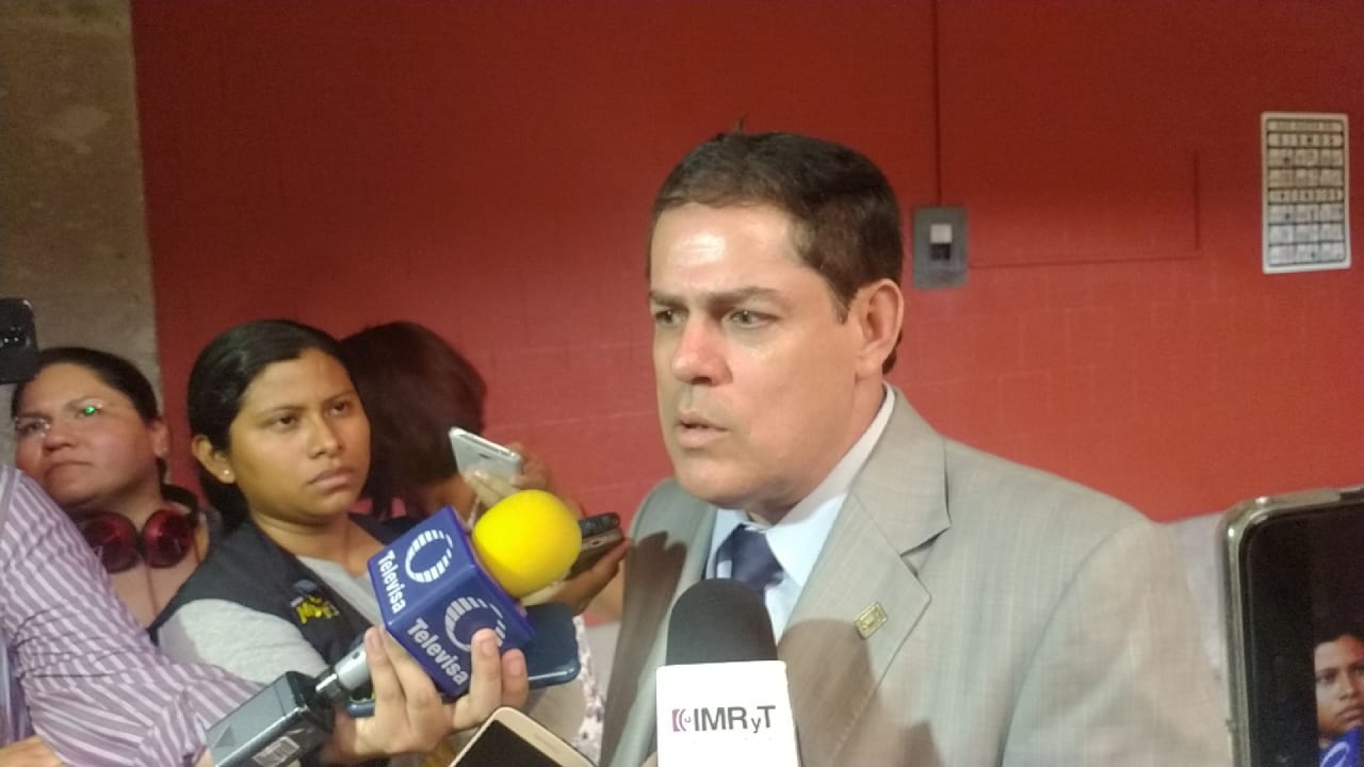 Se pronuncia Obras por sancionar a quien incumpla norma sobre uso de puentes peatonales