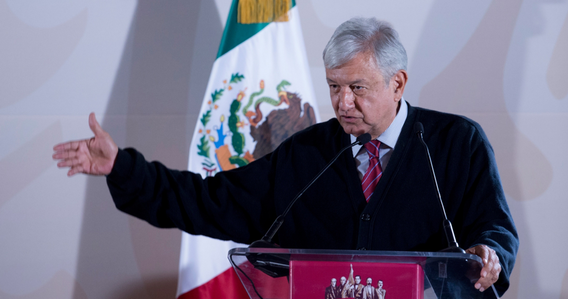 AMLO revela presiones por freno al robo de gasolinas, y advierte: “Que no jueguen a las vencidas”