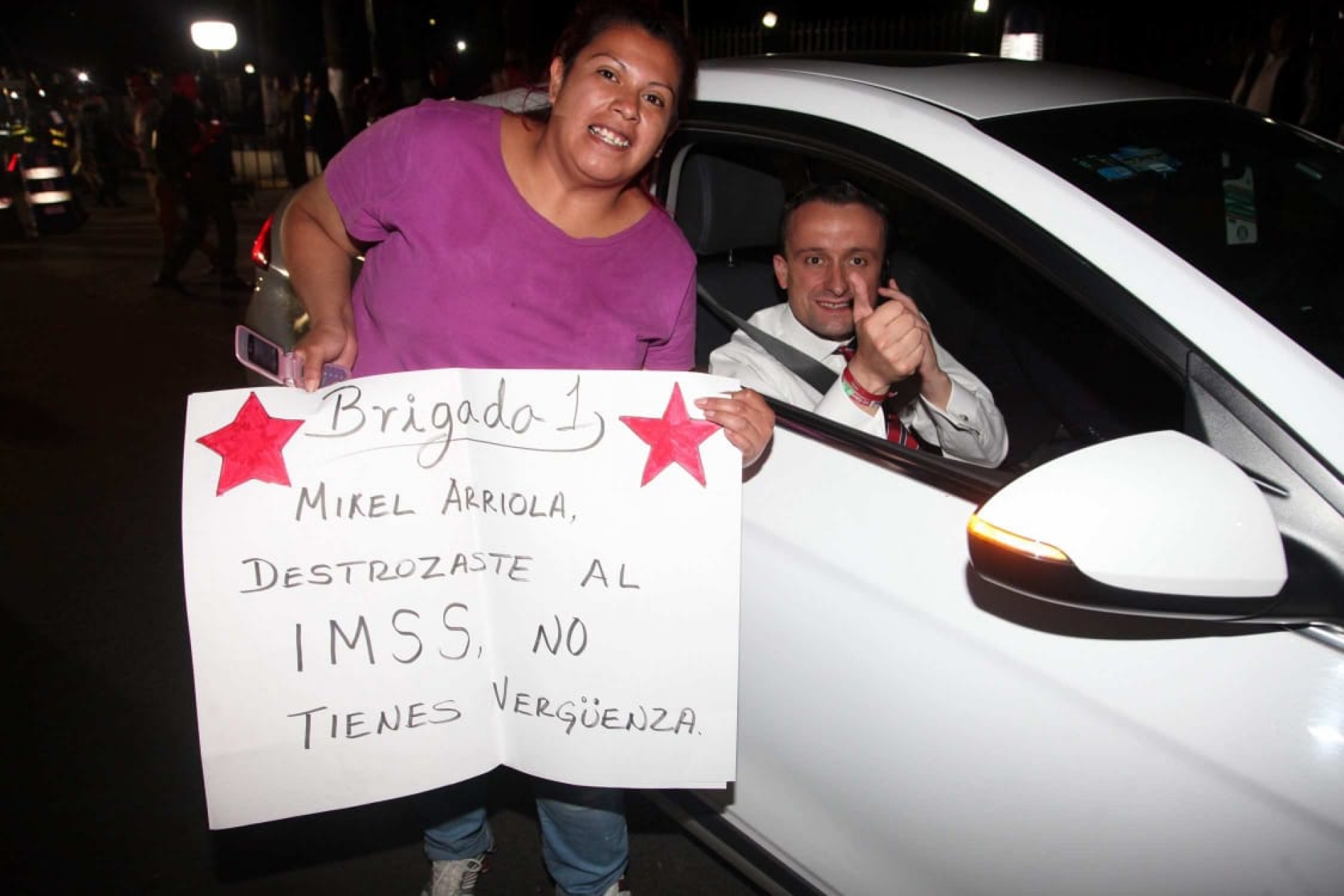 Llaman ‘sin vergüenza’ a Mikel Arriola por irónica fotografía