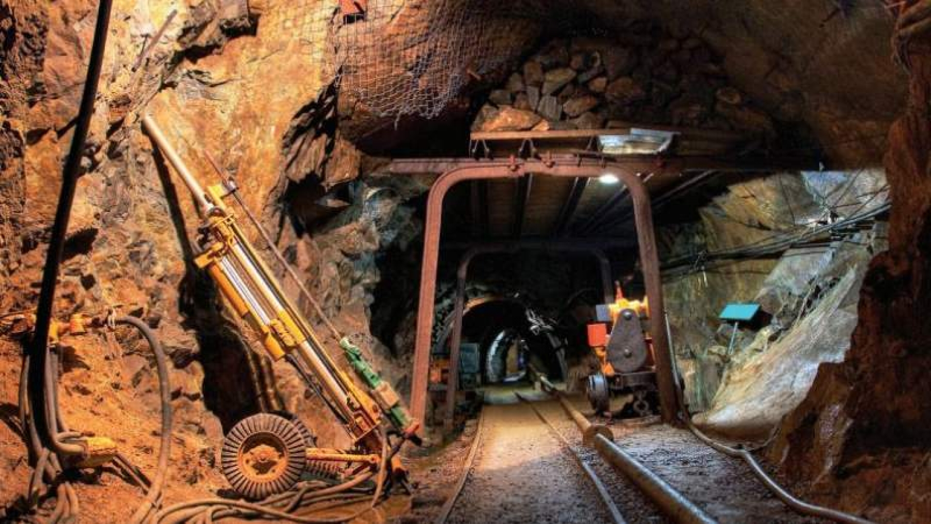 La minería, crucial para superar la crisis actual