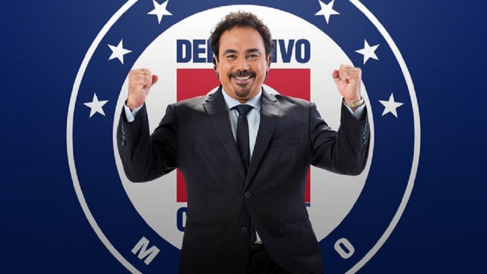 Hugo Sánchez sería el elegido para dirigir a Cruz Azul