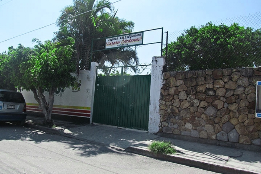 Aceptan padres de familia fusión de grupos en telesecundaria de Zacatepec
