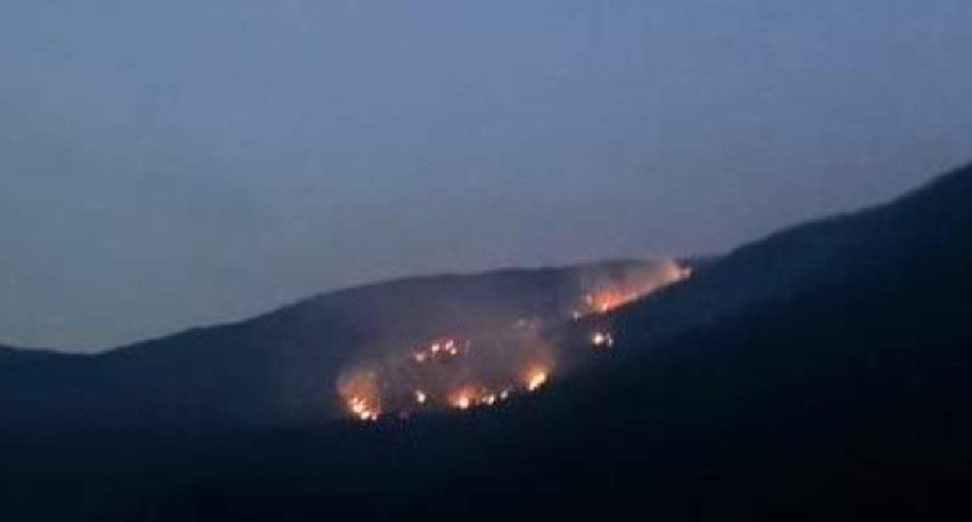 Sofocan incendio en cerros del poblado de Palpan