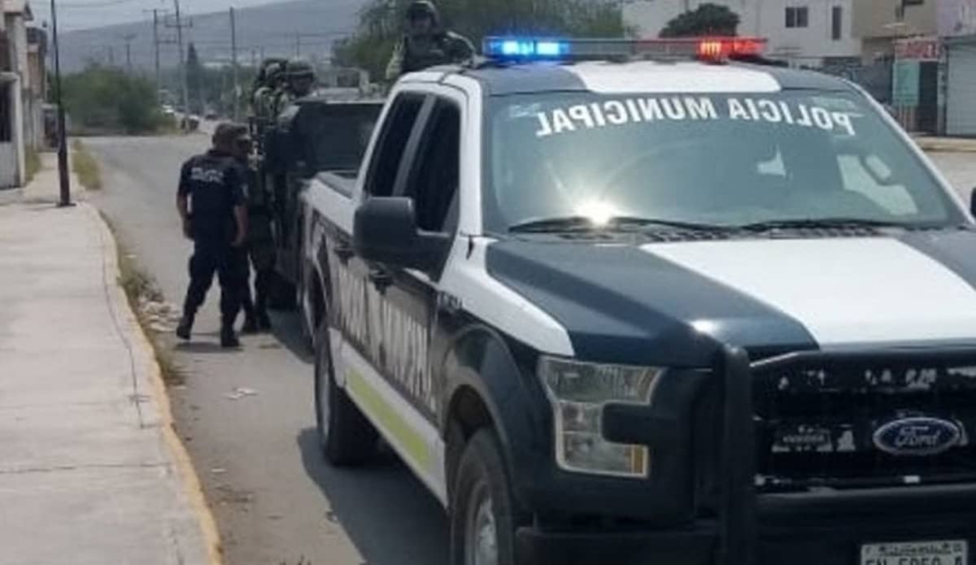 Hieren a una mujer a balazos en Temixco