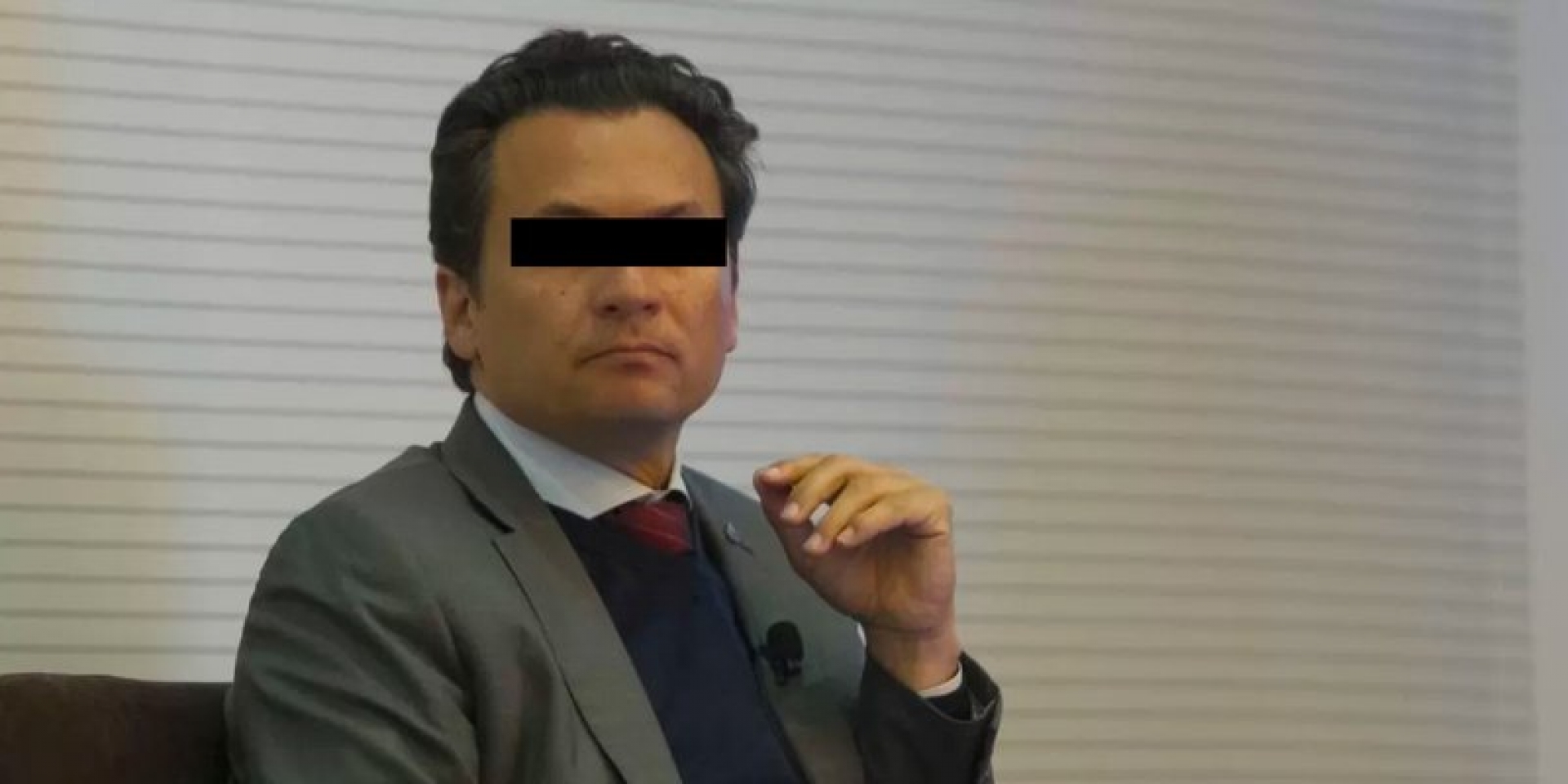 Lozoya abandona prisión en Madrid, abordará avión a México