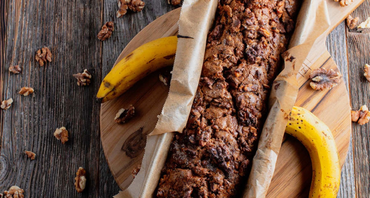 Bizcocho de plátano y chocolate: Placer en cada bocado