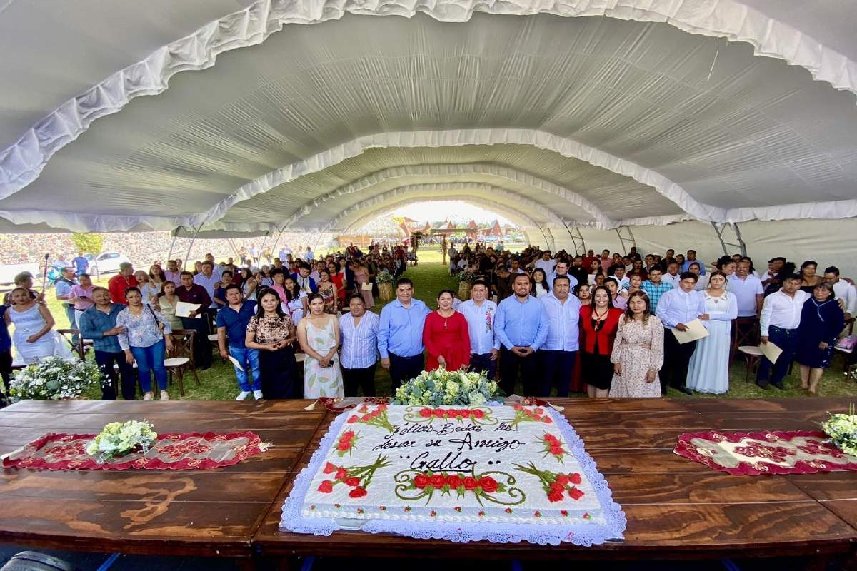 Celebran bodas colectivas en Yecapixtla para dar certeza a familias