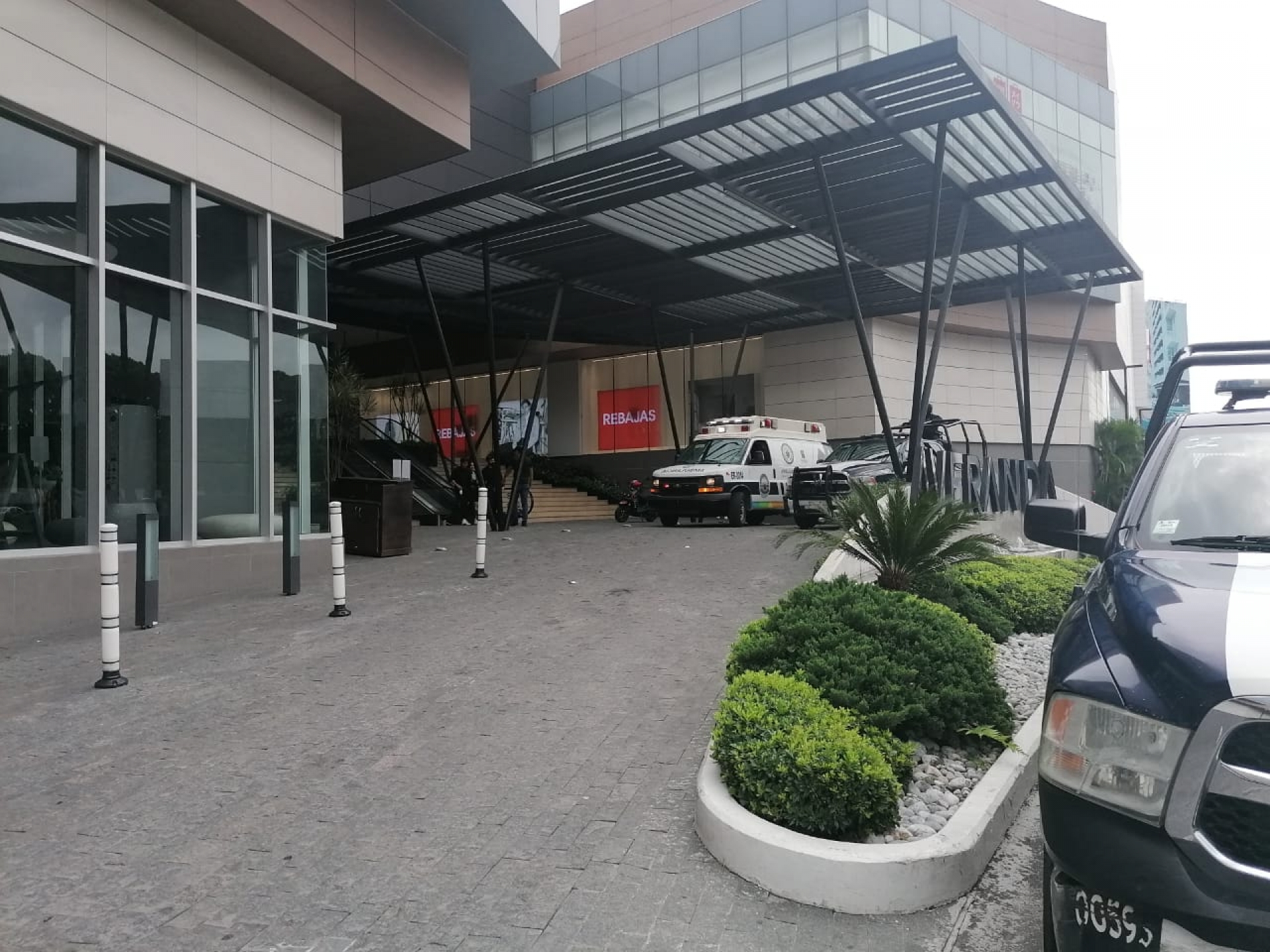 Efectúan disparos durante intento de asalto en una joyería en plaza 'Averanda'