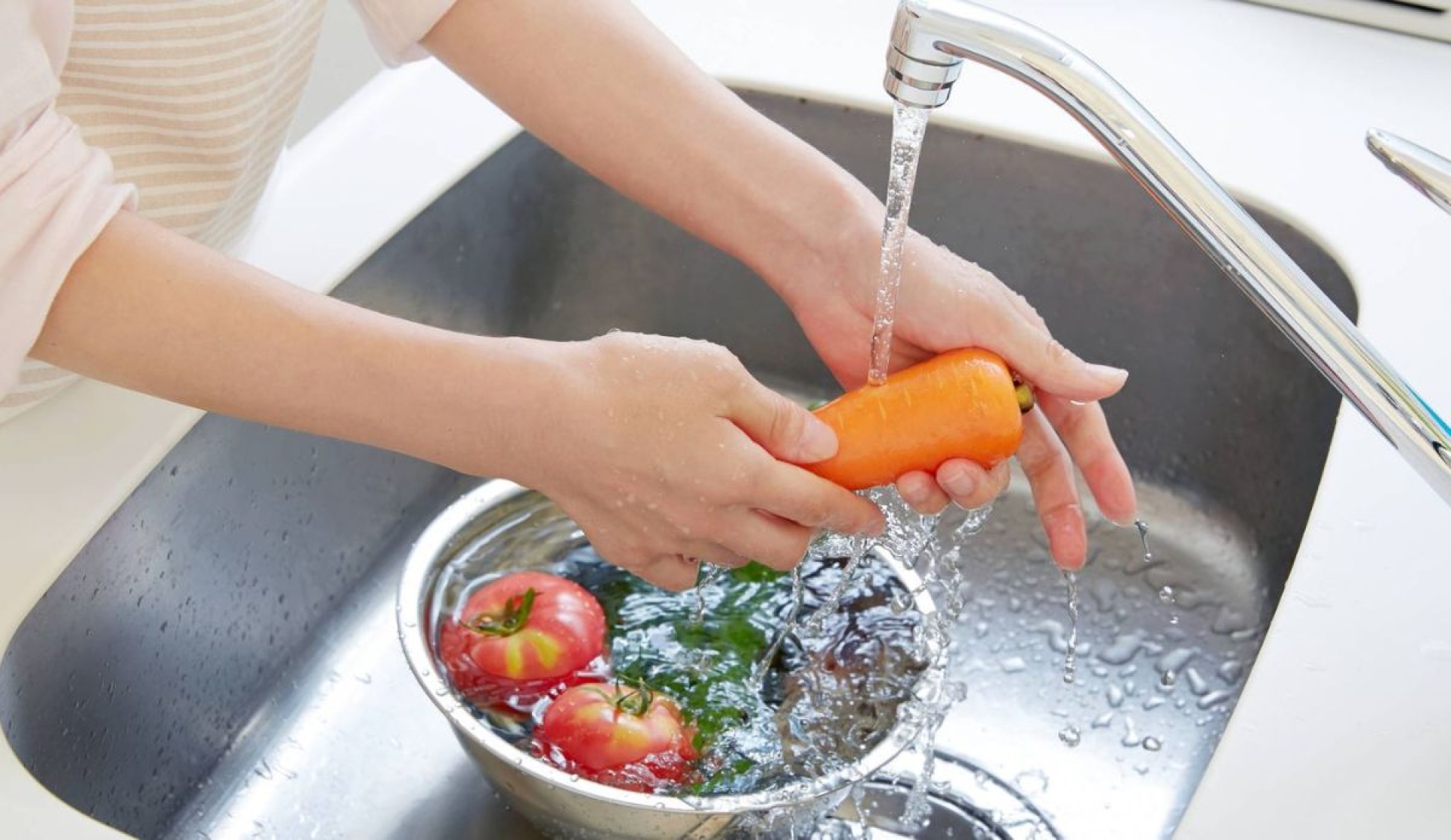 ¿Es seguro cocinar con agua de la llave? Todo lo que debes saber
