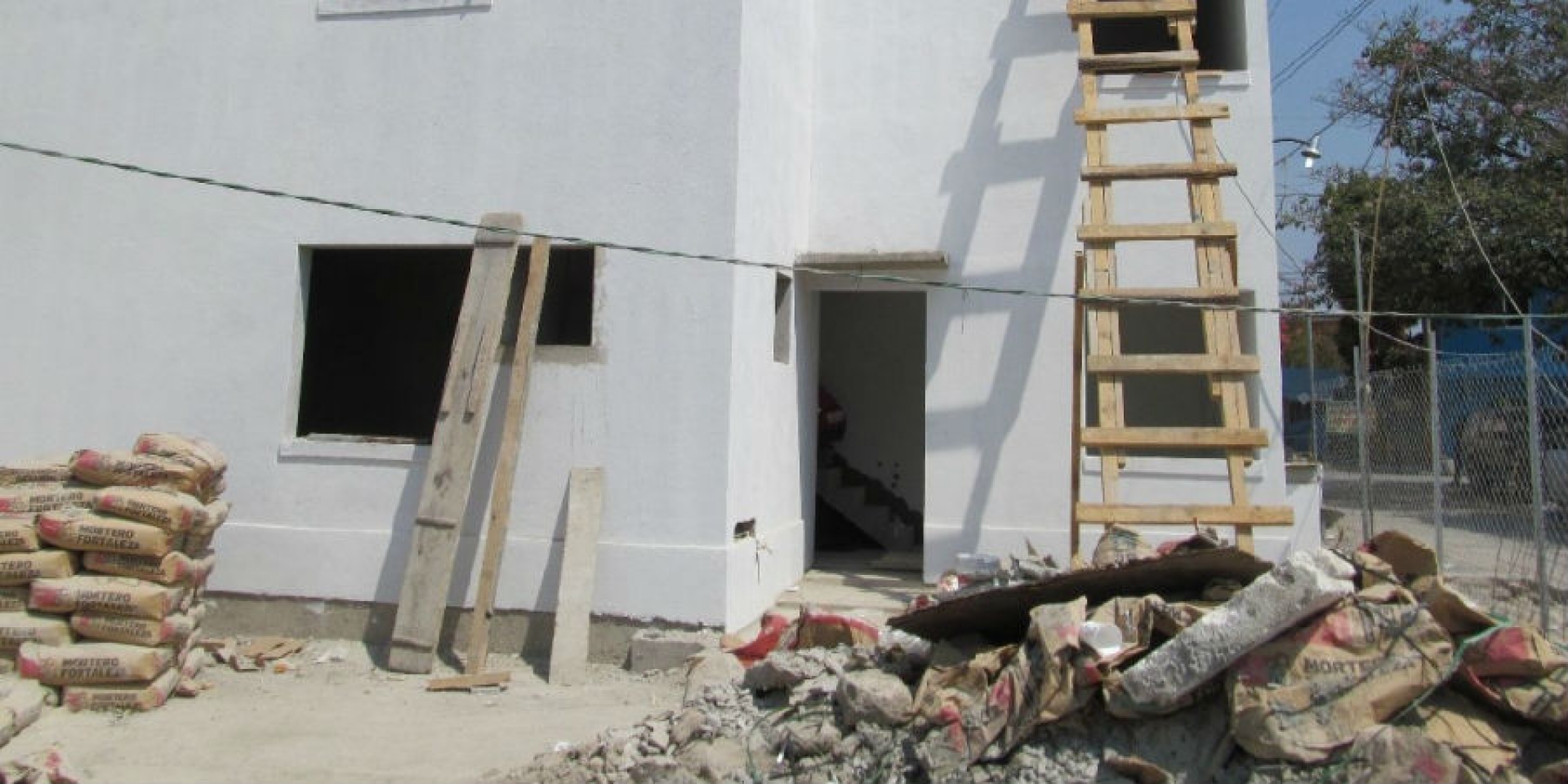 Informa gobierno estatal que continuarán los apoyos a familias afectadas por el sismo