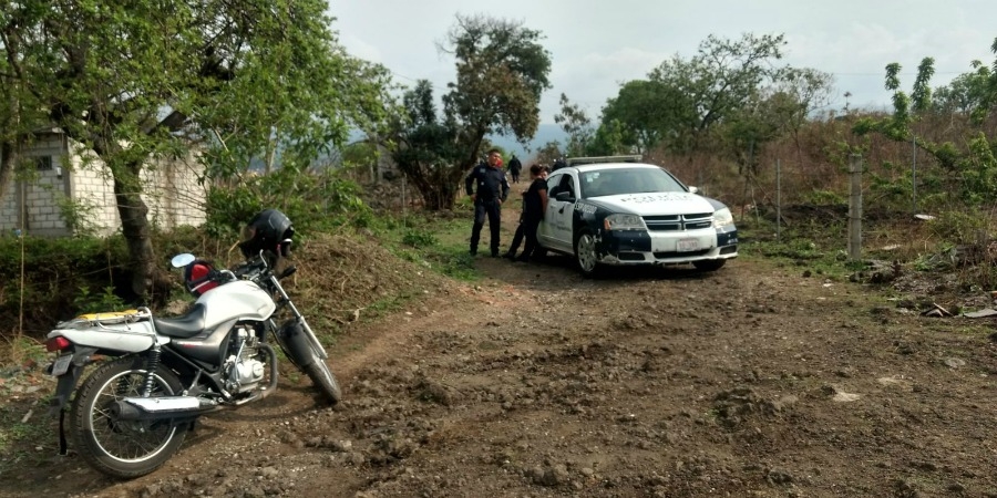 Encuentran cadáver en un terreno, en Tepoztlán