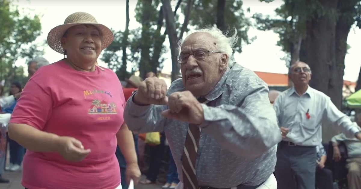 Vuelve Saúl con sus alegres pasos de baile