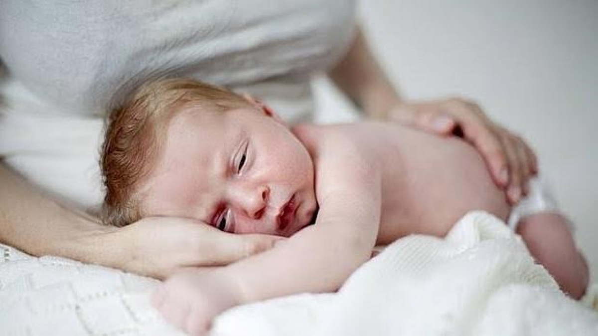 Las cesáreas aumentan el riesgo de obesidad de los bebés
