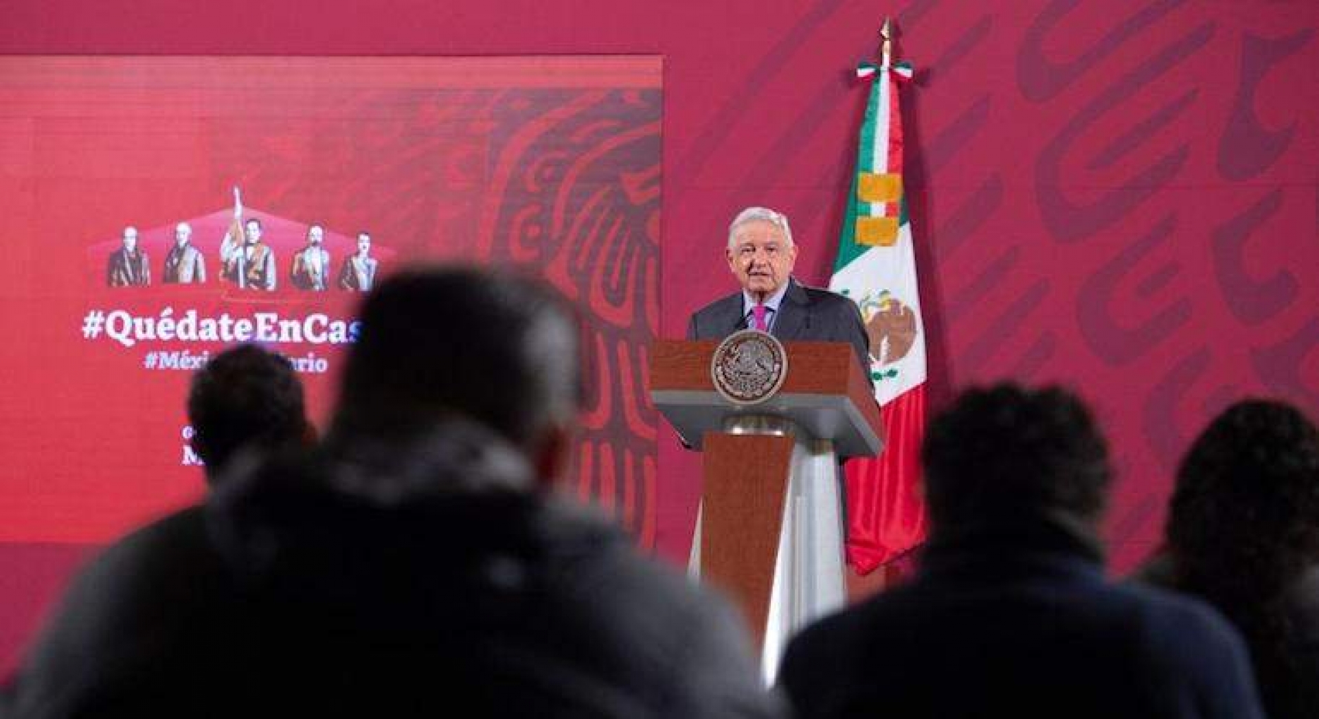 AMLO se opone a prohibir la comida chatarra en México