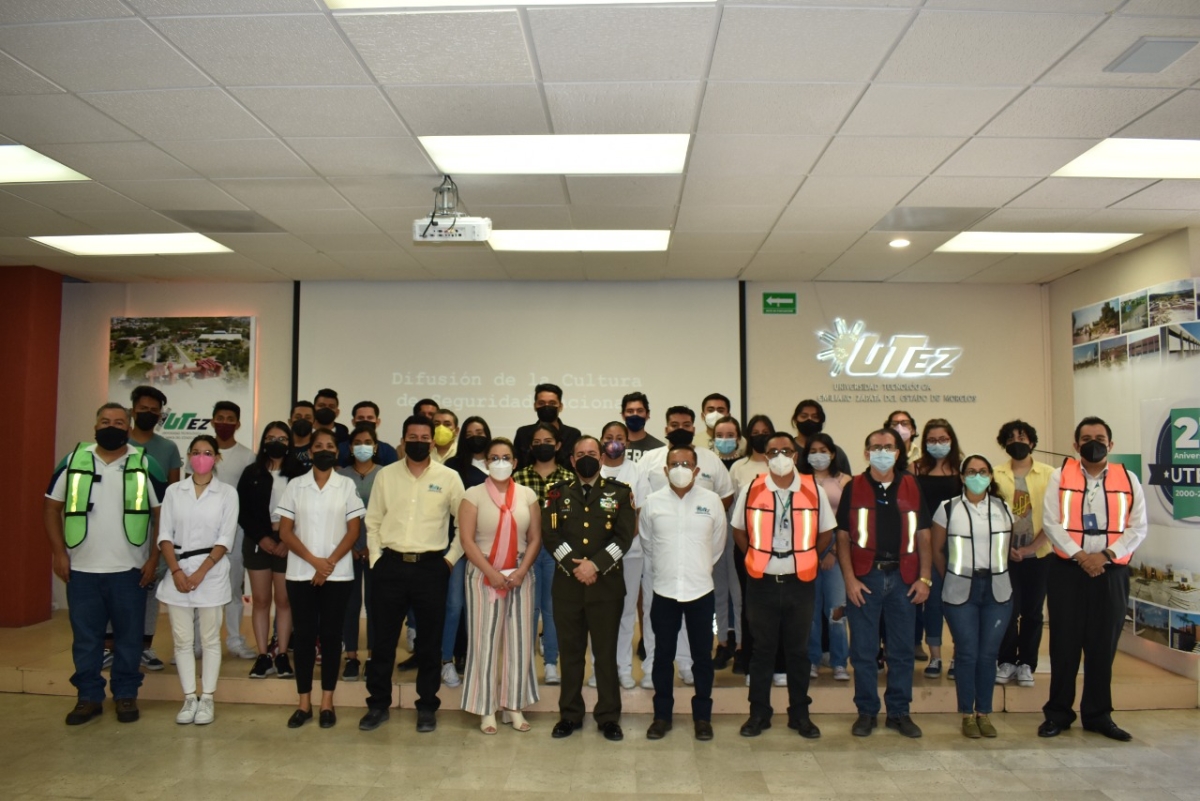 Imparten ponencia 'Difusión de la cultura de seguridad nacional' a estudiantes de UTEZ