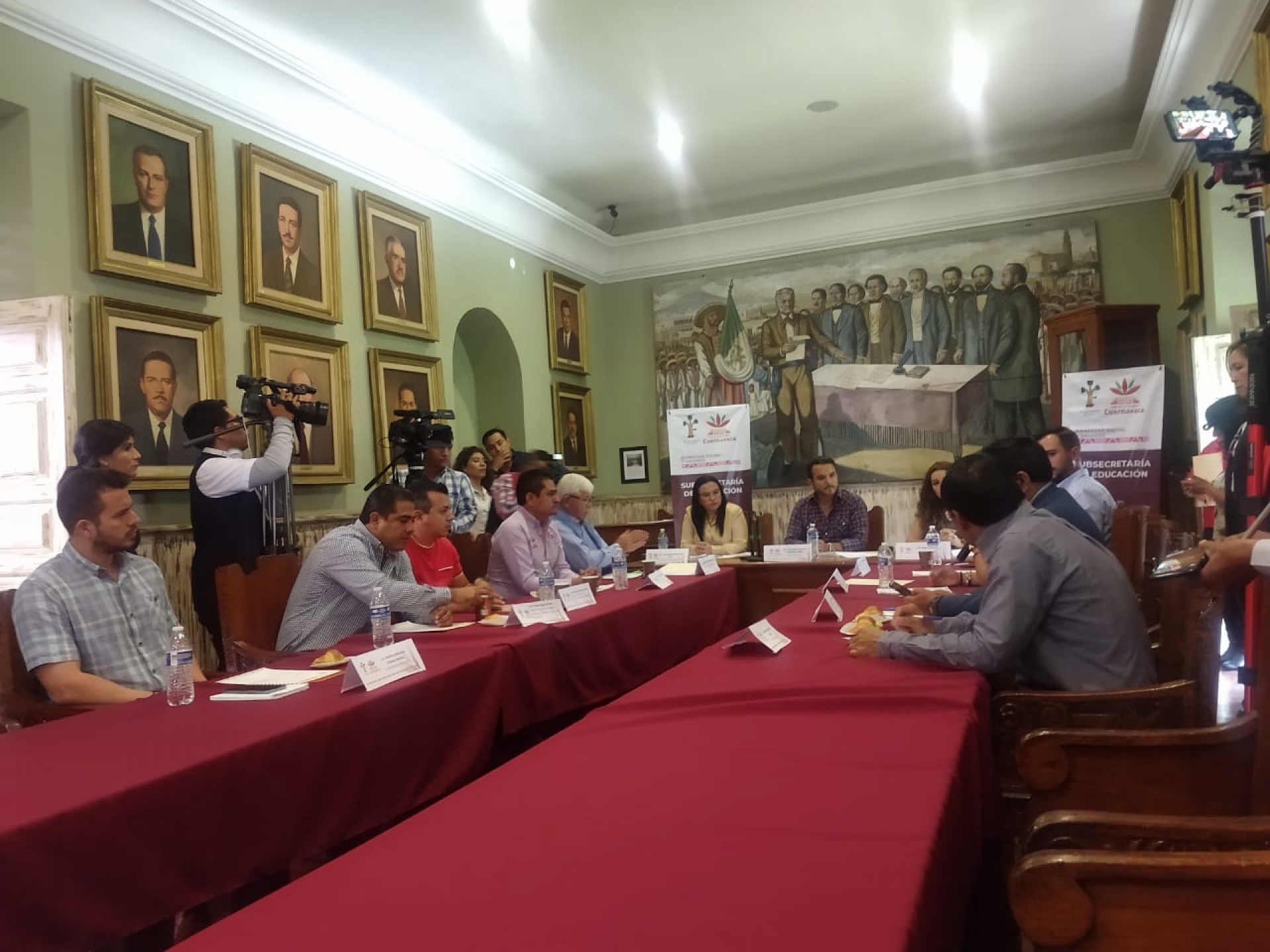 Anuncia edil capitalino entrega de 20 mil mochilas para estudiantes de educación básica