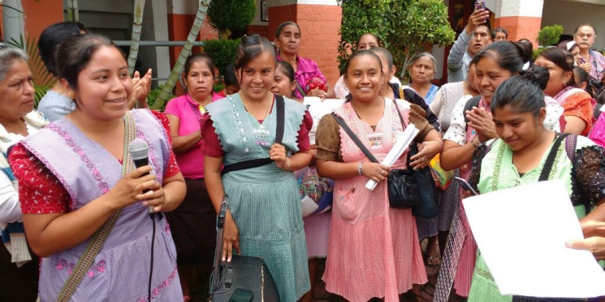 Ayuntamiento de Cuernavaca permite que artesanas se instalen en el centro histórico