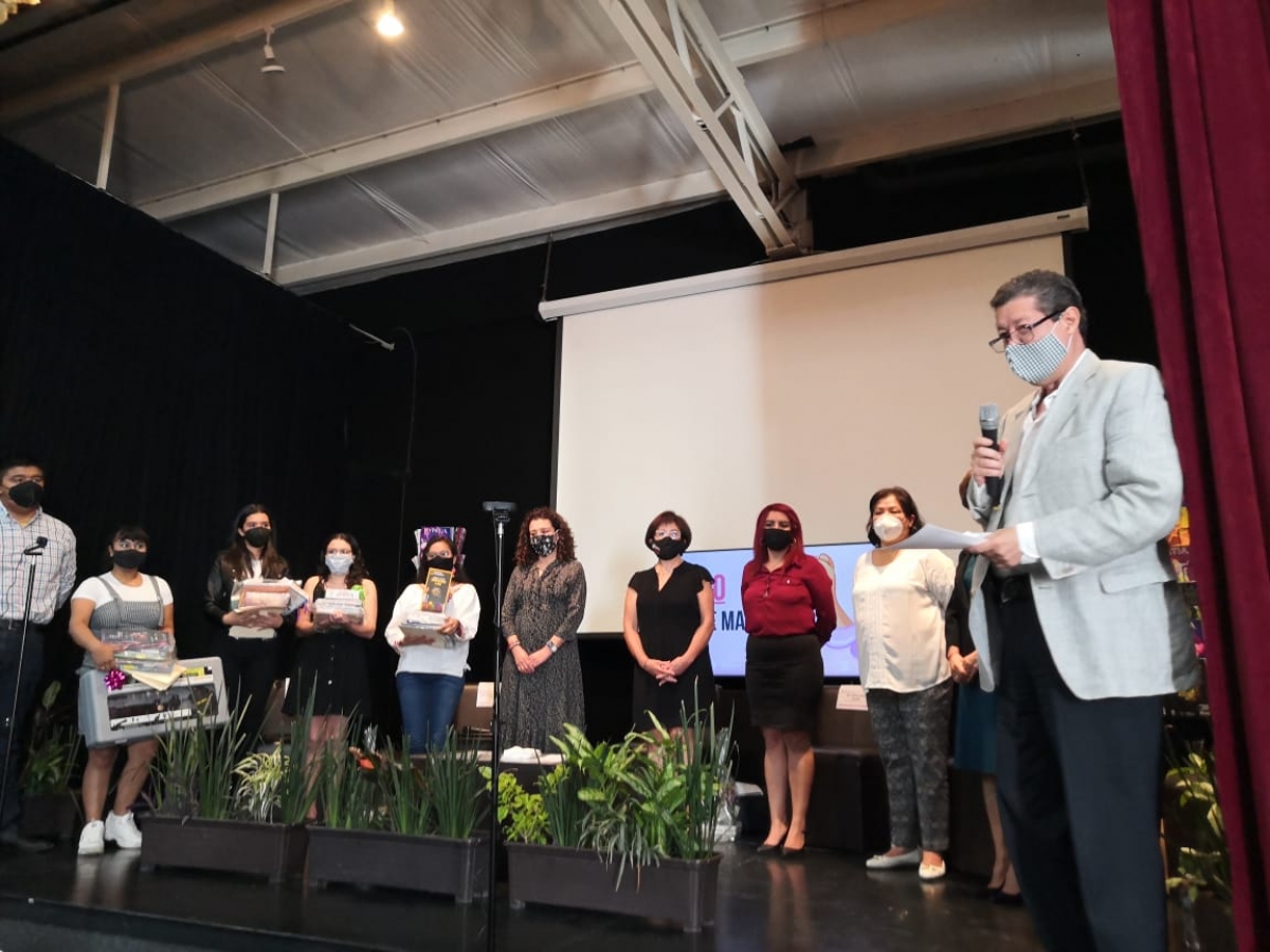 Realizan 'Foro de mujeres científicas y empresarias'